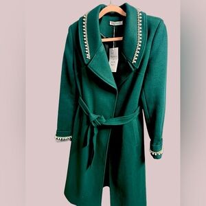Elegant Green Women's Coat with Pearl Detailing
